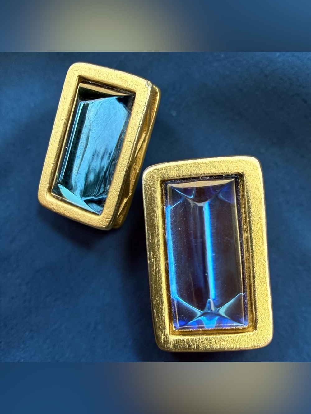 Vintage Givenchy Blue Prism Couture Gold Tone Clip Earrings Etched Herringbone - Picture 2 of 7
